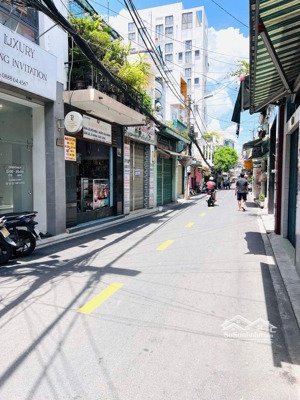 bán nhà đẹp hxh 4 tầng đinh tiên hoàng bình thạnh 40m2 gần mặt tiền gần quận 1giá nhỉnh 5 tỉ còn tl