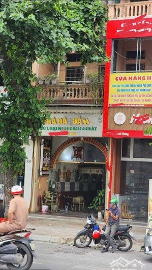 chính chủ cần bán gấp nhà mặt phố giải phóng 100m2 x 5 tầng mt5 m giá 300tr/m2 có thương lượng