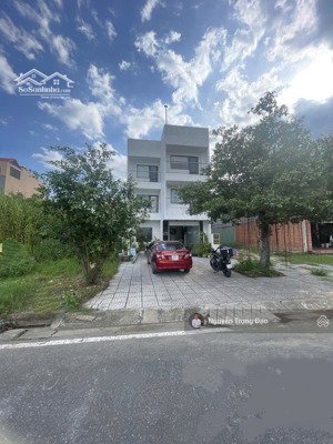 cho thuê nguyên căn văn phòng quận 2 (7*19m), trương văn bang,thạnh mỹ lợi,tp thủ đức, 400m2 sàn!