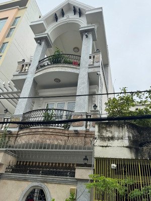 nhà siêu đẹp! hxh 8m đường yên thế dt: 4.9x18m - 3 tầng - giá 13 tỷ tl - p2, tân bình