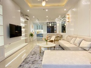 cần bán căn hộ chung cư soho residence 30m2, studio , q.1 , giá: 3.6 tỷ, lh: . được