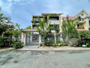 bán gấp biệt thự 12mx20m, 3 tầng, giá giảm còn 38 tỷ kdc tân quy đông, kế lotte p.tân phong, quận 7