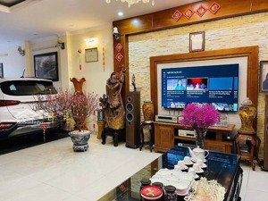 bán nhà phân lô phố tân ấp 60m2, đường ô tô tránh, gara, ô chờ thang máy 19.6 tỷ