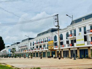 bán nhanh căn nhà phố lk06 nhà 3 tầng có tum khu đô thị trung tâm thành phố