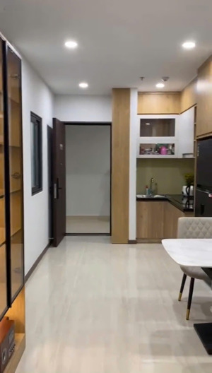 chính chủ cho thuê căn bcons plaza full nội thất đẹp lung linh, ở ngay, chỉ 8,5tr/tháng