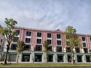 giá chỉ 11,5tr - cho thuê quỹ 50 căn shophouse 4 tầng full đồ - ngay cạnh vincom vũ yên