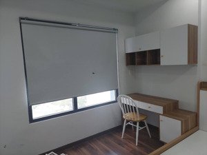 chính chủ cần bán căn charm shappire tầng cao 1 phòng ngủ 1wc 50m2 đã có sổ hồng