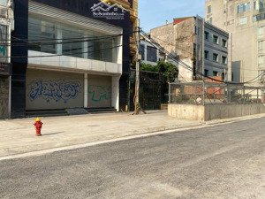 chính chủ cho thuê nhà 6 tầng thang máy mặt phố trần hưng đạo 199m không qua môi giới trung gian