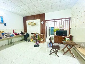 bán nhanh nhà mặt tiền cạnh shophouse gần võ chí công.