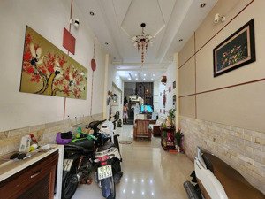 bán nhà đẹp 3 lầu kiên cố hẻm ba gác đg phạm thế hiển p4 q8