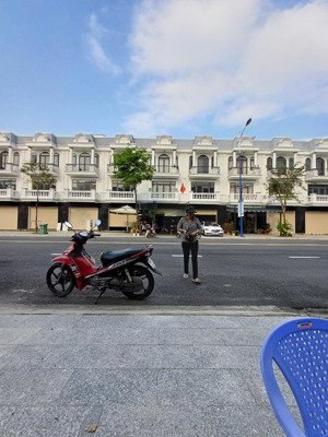 bán nhà mặt phố rich home bàu bàng, 3,4 tỷ, 100m2, 3pn, 4wc, chính chủ giá tốt