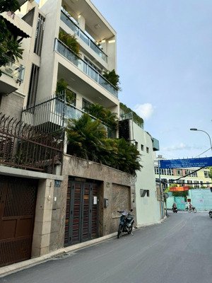 bán biệt thự 2 mặt tiền trương quốc dung phường 10 quận phú nhuận - 36 tỷ (về giá đầu tư)