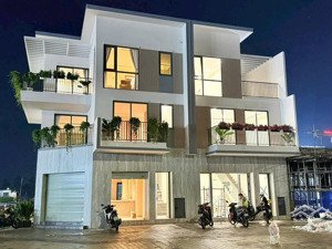bán nhà ở thương mại 1 trệt 2 lầu, view công viên & hồ bơi tại k - home