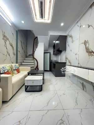 nhỉnh 5 tỷ -nhà đẹp tây sơn ở ngay, sổ đỏ chính chủ - 5 tầng, 3 ngủ, thoáng