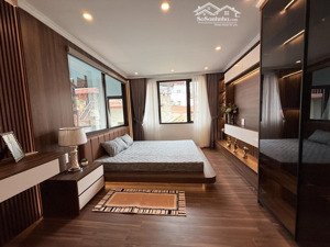 chính chủ bán nhà phố ngọc khánh - 60m2 - 6 tầng thang máy - mt 4,6m - gần phố - kinh doanh