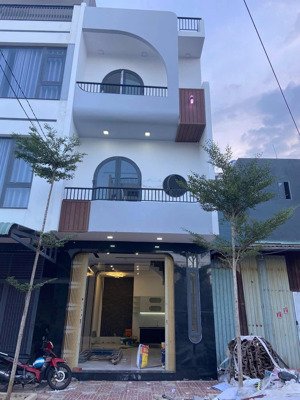 bán nhà cầu 2 hà thanh. dt 42,75m2. nhà 3 tầng, 3pn 3wc giá 3.5 tỷ