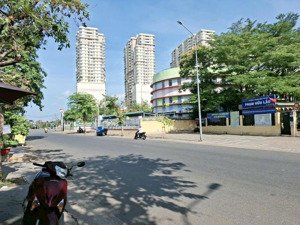 phú mỹ q.7 - mặt tiền đường 20m - 110m2 - 4tầng - shr - hcong đầy đủ - chỉ 15.5ty