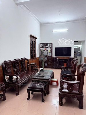 bán nhà tt văn điển - tứ hiệp - 40m - 4 tầng dân xây - 4,9 tỷ - rẻ nhất kv