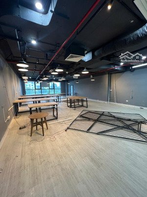 cho thuê văn phòng building dương đình nghệ, cầu giấy 102m2 250 nghìn/m2/th