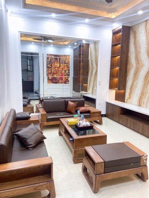 bán nhà cự lộc, 40m2x4t, hàng xóm royal city, gần ôtô tránh giá 7,8 tỷ (cam kết nhà thật giá chuẩn)