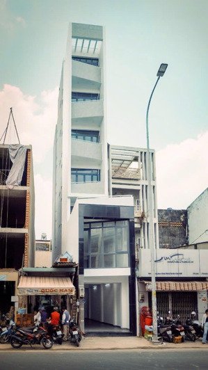 giảm mạnh 1tỷ5 bán gấp nhà lạc long quân p8 để trả nợ ngân hàng