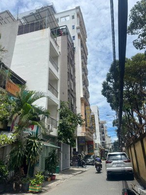 bán tòa nhà 9pn- 9wc tại đường cao thắng, q.10 giá 14ty9, hiện đang cho thuê ổn định lâu dài