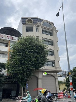 bán nhà góc 2 mặt tiền d 2, p 25, bình thạnh - 10x22m - ctxd: hầm + 7 tầng - hđt 180 - giá 50 tỷ