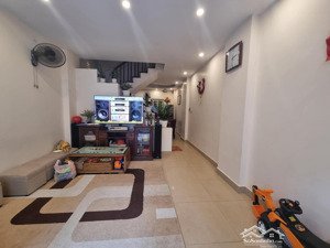 bán nhà trần cung, cổ nhuế, bắc từ liêm, 38m2, nhà dân xây, 2 thoáng, ở ngay, bán nhà về quê