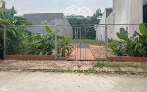 gia đình cần bán lô đất vĩnh phú dt 200m2 shr sát bên bệnh viện becamex thuận an