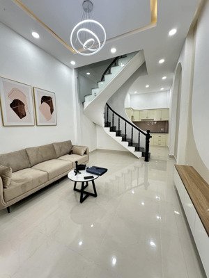 vị trí đắc địa gần vòng xoay an phú giá 1tỷ450tr ở 22 tháng 12,thuận giao, thuận an.thuê 15tr/tháng