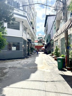 hẻm ô tô 6m thoáng - 2 tầng - 5 x 13 (65m2) sổ đẹp - nhà btct - đoạn bình long - văn cao