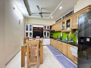 bán nhà pháo đài láng - lô góc- 5 tầng- 6 ngủ -dt: 40m2- 10,2 tỷ- nhà đẹp, ở ngay - 10m ra ô tô