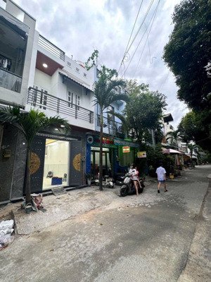 bán nhà lê thúc hoạch. khu dân cư an ninh. 56m2- 3pn- chỉ 5.29 tỷ