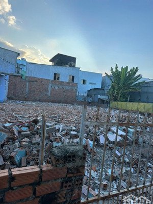 cần bán lô đất 106,6m² nở hậu đẹp, hẻm ô tô, sát chợ vcn phước hải, nha trang, sổ hồng, 41tr/m2 tl