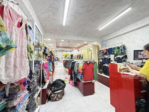 bán nhà mặt tiền đường cao thắng phường 5 quận 3 diện tích 53m2 đang có dòng tiền 800tr /năm.