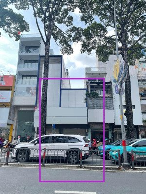 mặt tiền đường 3/2 - ngay ngã tư sư vạn hạnh.