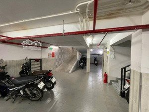 căn hộ dịch vụ q7 ngang 10.8m - 197m2 - 4 tầng - 22 phòng - thang máy huỳnh tấn phát