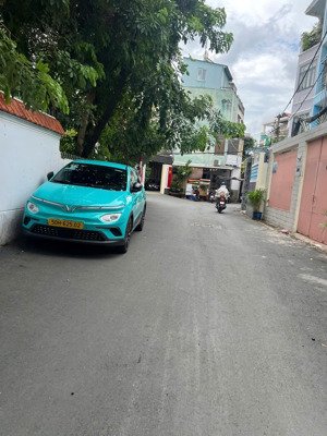 hot hoàng hoa thám! nhà(4x12m) 3tầng btct hxt 8m-3pn4wc giáp phú nhuận. gía 8tỷ2 còn thương lượng