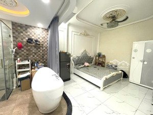 bán nhà đường 8m thông cầu xéo (4m x 15m) nhà 1 trệt 2 lầu sân thượng