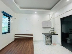 ccmn - 6 tầng thang máy - 2 thoáng trước sau - ô tô đỗ gần