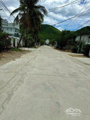 đất tdp phước hạ nam nha trang (phước đồng cũ) dt: 335m2, ngang 10m (quy hoạch thổ)