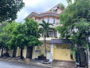 biệt thự căn góc! giảm giá sâu, đường bình lợi, p13, dt 18x18m, 4 tầng, 35.5 tỷ (tl)