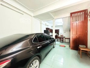 bán nhà phân lô phạm tuấn tài, ô tô đỗ cửa, 5 tầng, 52m2,4,8m mt, nở hậu, giá 23 tỷ