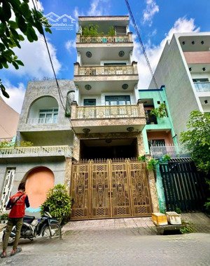 nhà 1 hầm 4 tầng giá 9,9 tỷ - hẻm 10m ô tô đường thoại ngọc hầu - vừa ở vừa làm căn hộ dịch vụ