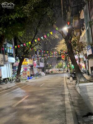 Bán Nhà 2 Mặt Phố Sơn Tây-Trần Phú Ba Đình 140m2-3T MT6,5 Vỉa Hè 74 Tỷ Có Thương Lượng.