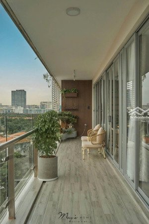 bán căn hộ garden plaza 141m2 ban công dài, phú mỹ hưng, quận 7, lh: em cẩm