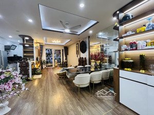 (giá chuẩn) bán căn góc 135m 3pn-2wc hh2 bắc hà. full nội thất, tầng trung, slot ô tô. giá 7,5 tỷ