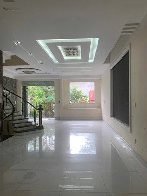 cho thuê văn phòng dt 60m2 - 250m2 giá chỉ từ 13tr tại kdc him lam kênh tẻ