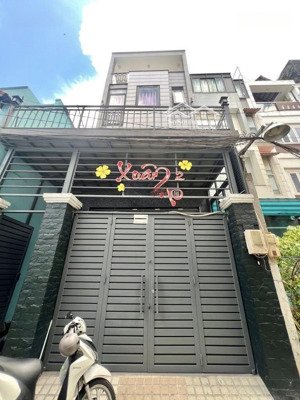 hiếm, bán chdv 4tầng (5 x 22) oto vào nhà đường thích quảng đức chỉ hơn 13tỷ - h.sang 093959892