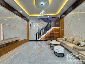 mình cần bán nhà 2 tầng đường võ quảng ( kiên cố ) - hoà xuân , đà nẵng .